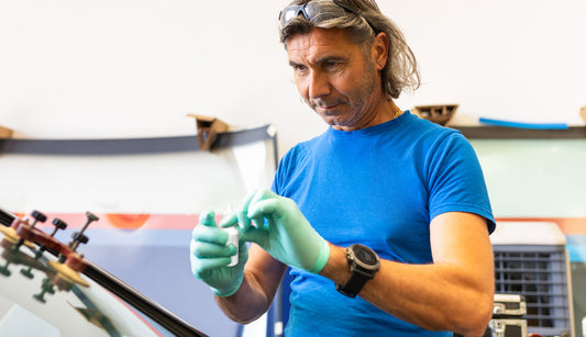 Mastering Auto Glass Chip Repair: Top 10 Traits